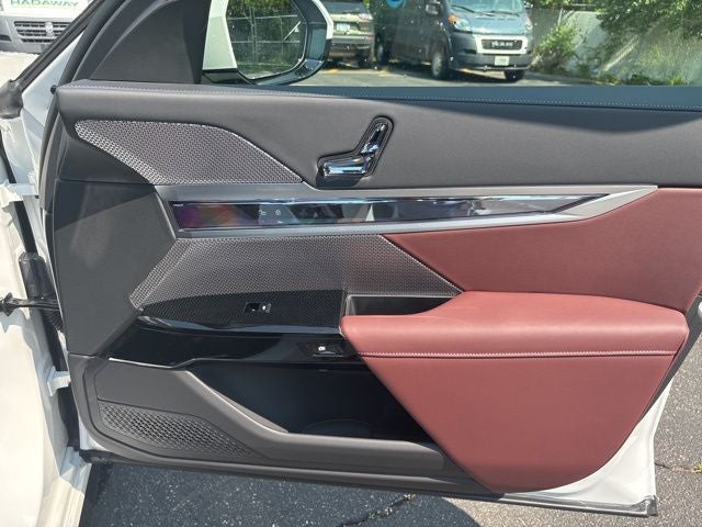 2025 BMW 7 Series xDrive