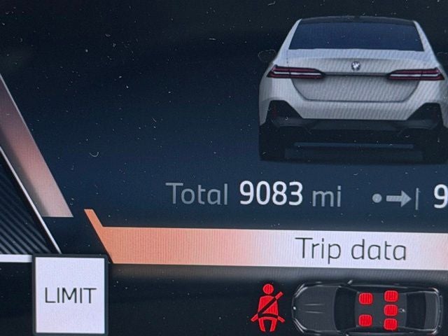 2026 BMW 5 Series xDrive