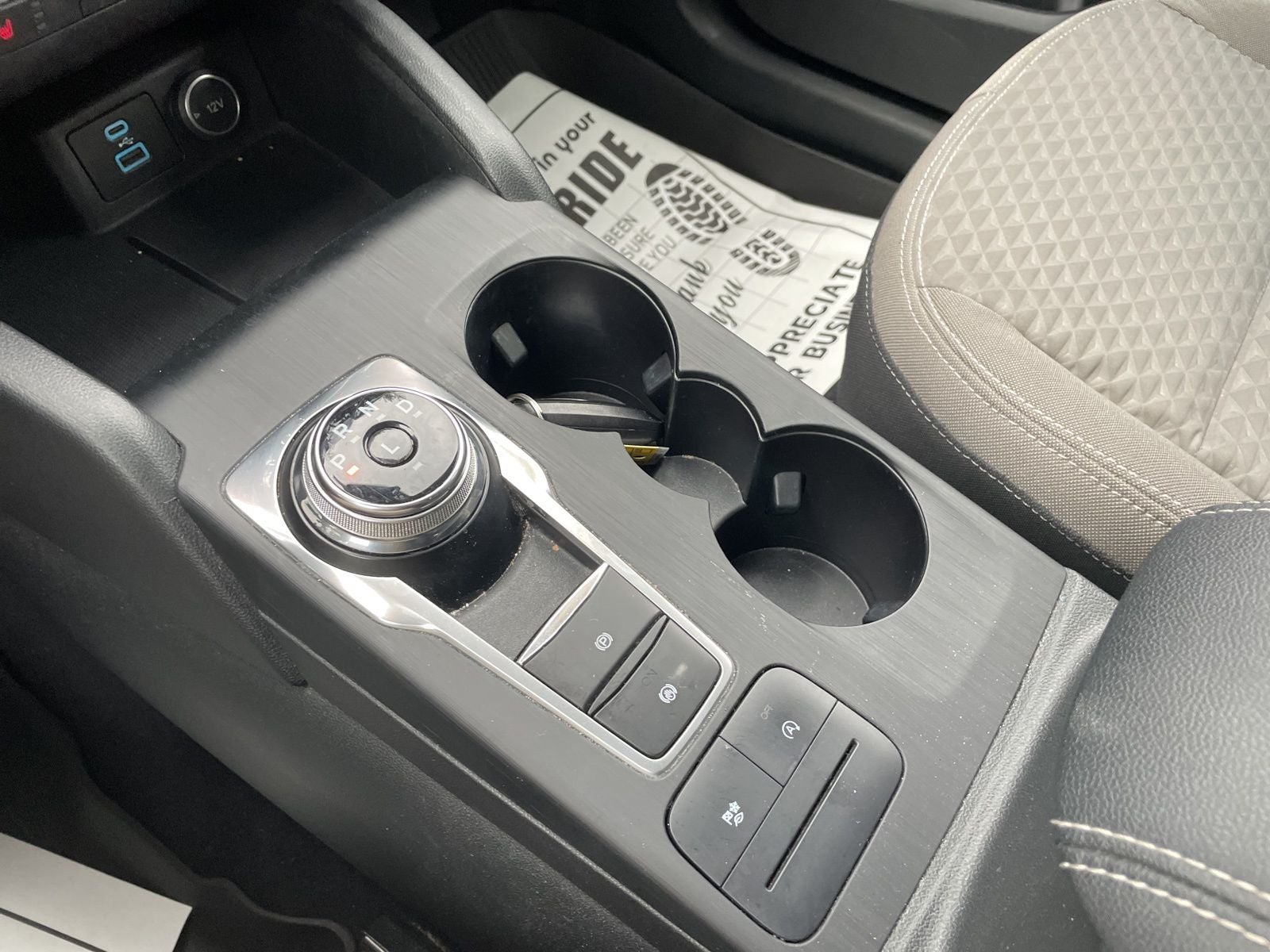 2020 Ford Escape SE