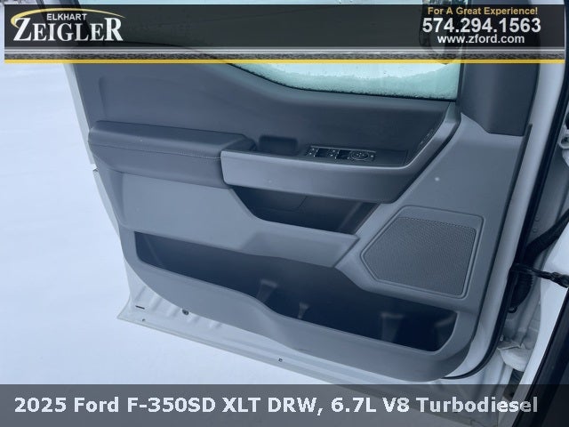 2025 Ford F-350SD XLT DRW
