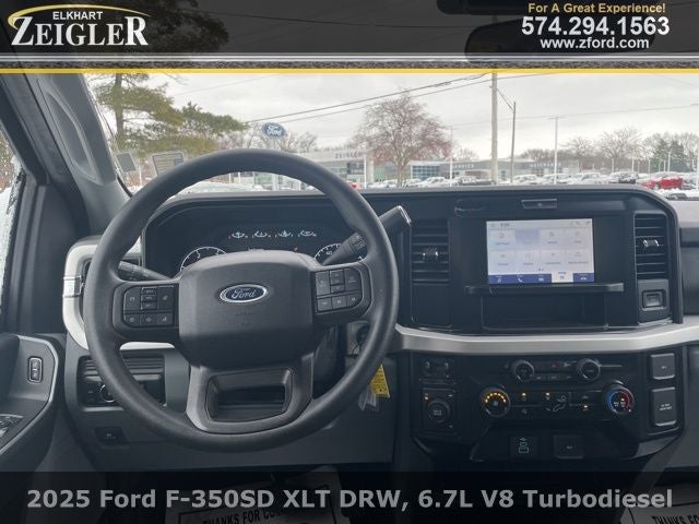 2025 Ford F-350SD XLT DRW