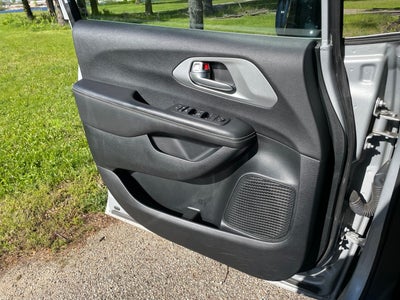 2024 Chrysler Pacifica Touring