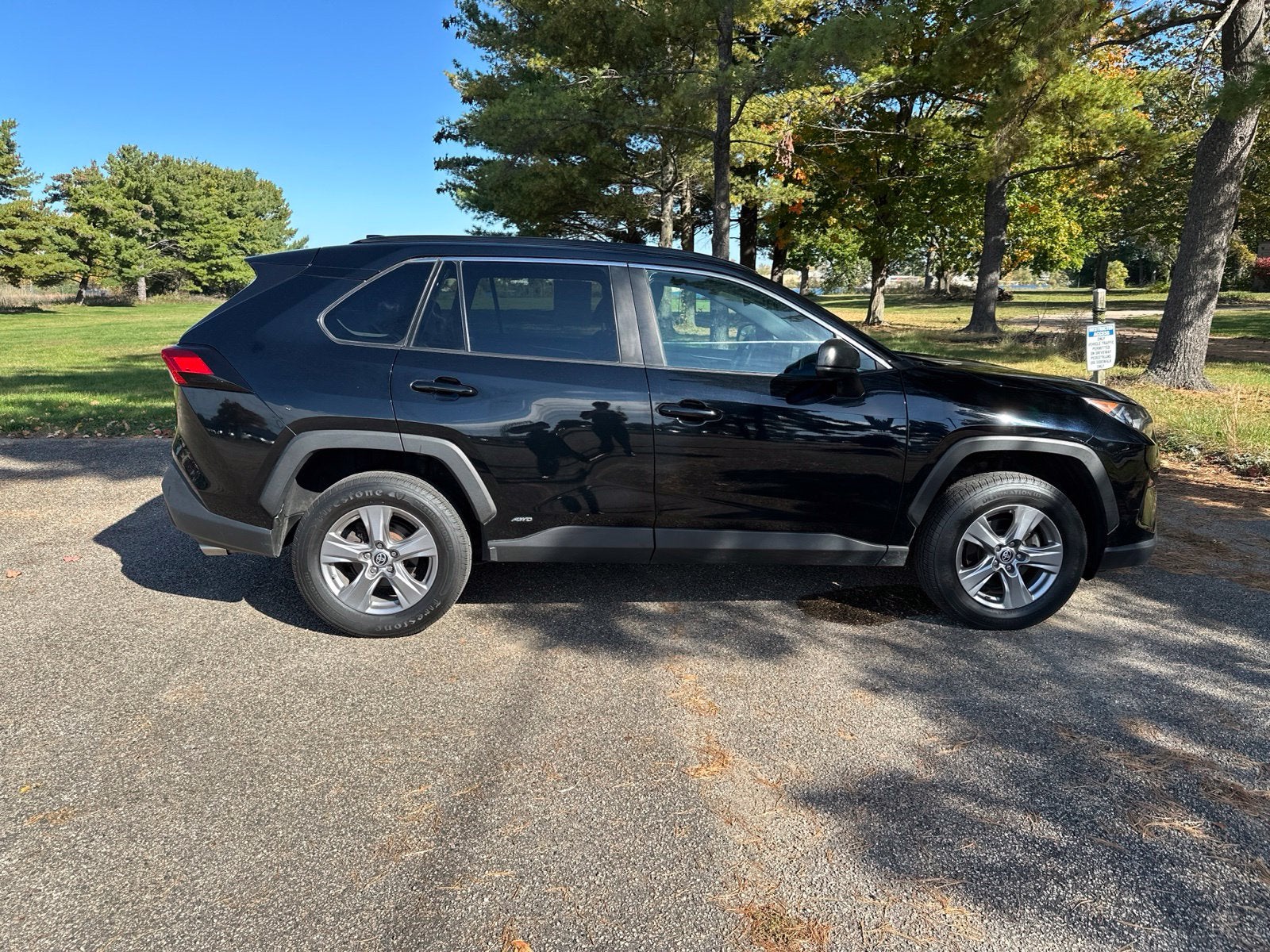 2022 Toyota RAV4 Hybrid LE