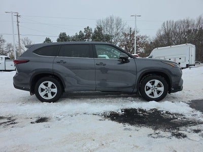 2024 Toyota Highlander LE