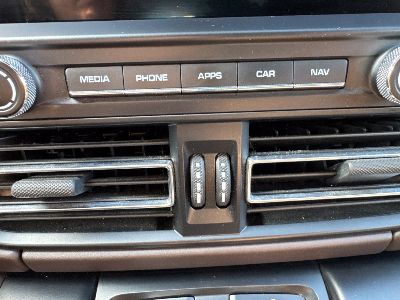 2020 Porsche Macan S