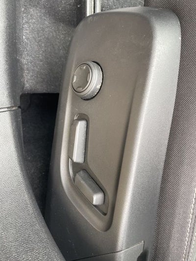 2023 Volvo XC40 B5 Core