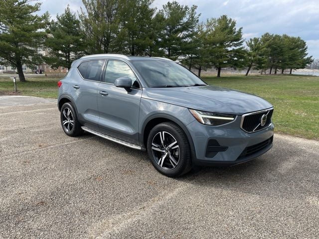 2023 Volvo XC40 B5 Core